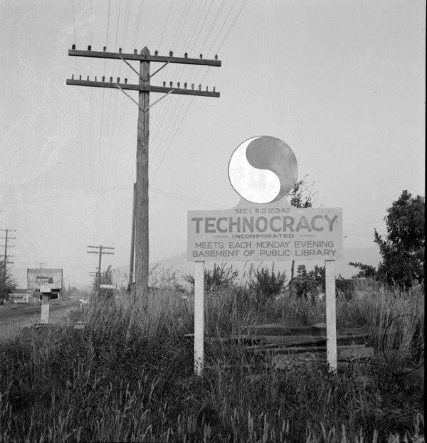 Znak Technokracji jest widoczny w hrabstwie Josephine w stanie Ore w sierpniu 1939 r.